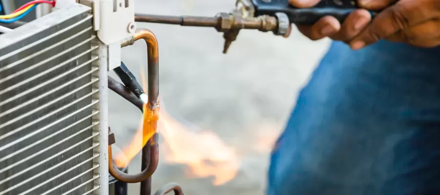 Top AC Servicing Tips by Urban Cleaner to Keep Your Home Cool and Comfortable in Summer