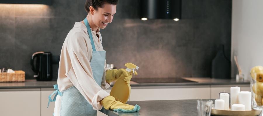 Kitchen Deep Cleaning Service